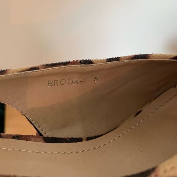 Nasty Gal Leopard Print Heels - Size 5 - Picture 11 of 12